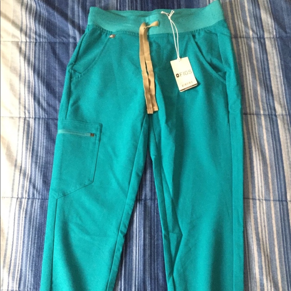 Figs jogger scrubs xxs petite new with tags have been in storage never worn